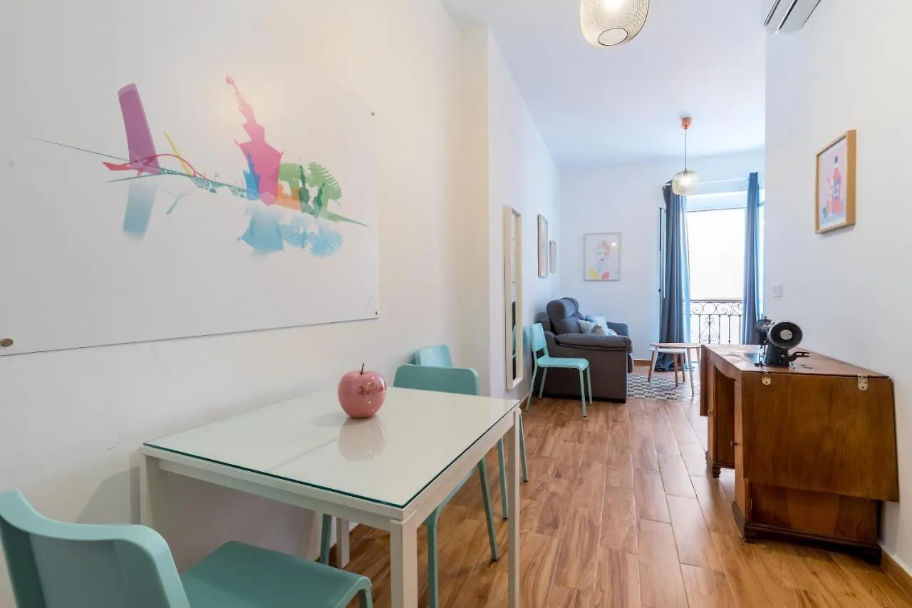 Boho-Chic Urban Apartment Seville 0*,