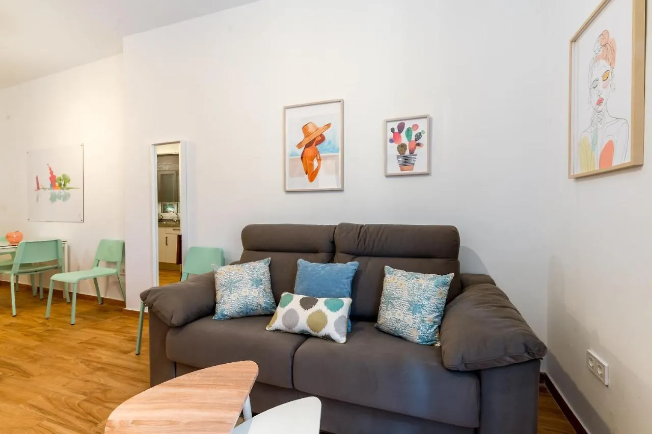 Boho-Chic Urban Apartment Seville 0*,